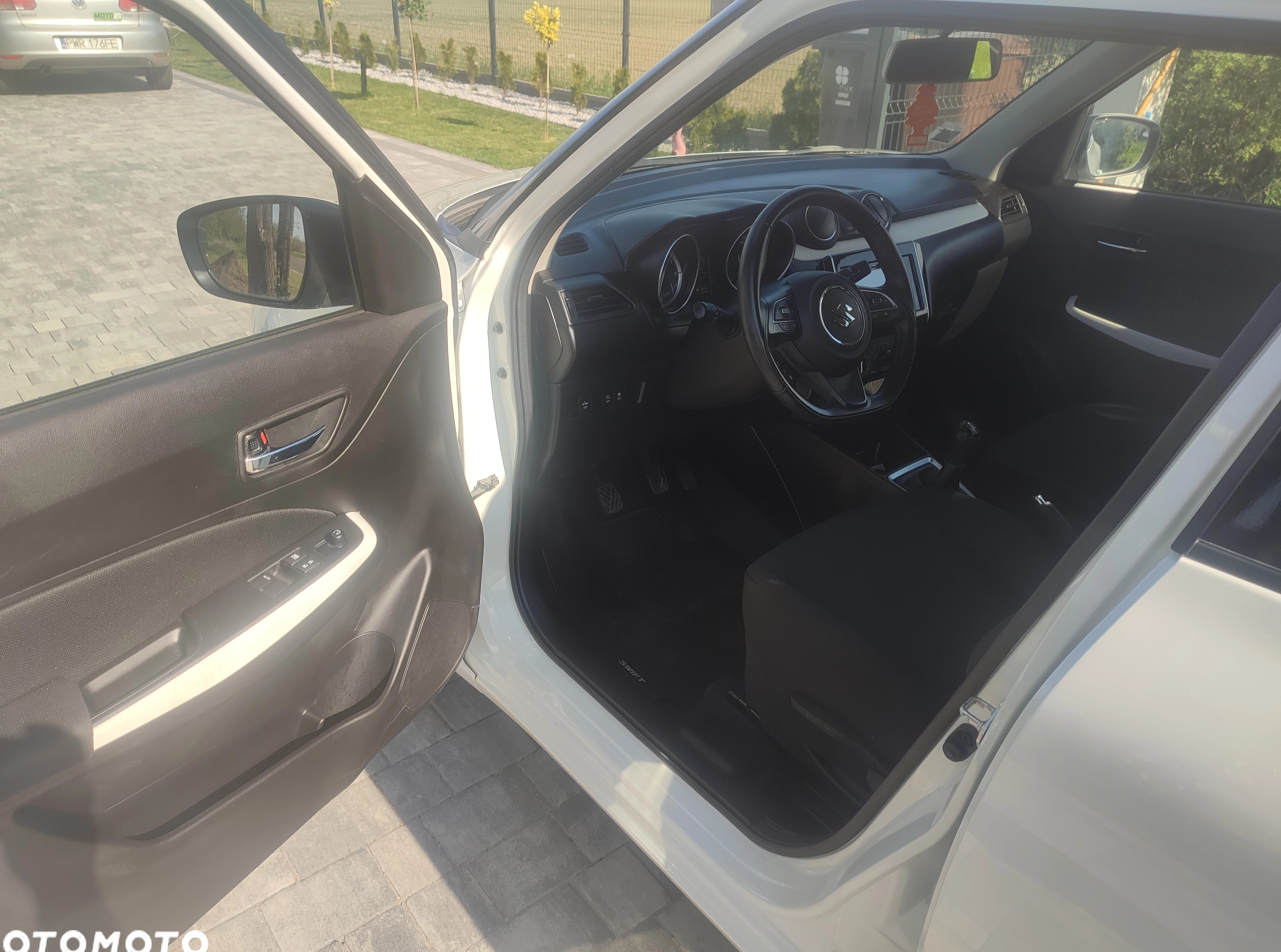 Suzuki Swift cena 52900 przebieg: 42567, rok produkcji 2022 z Rychwał małe 211